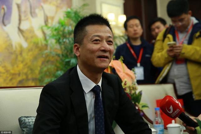 被迫绑到刑具上高潮不停动漫