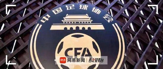 少妇把腿扒开我添69式
