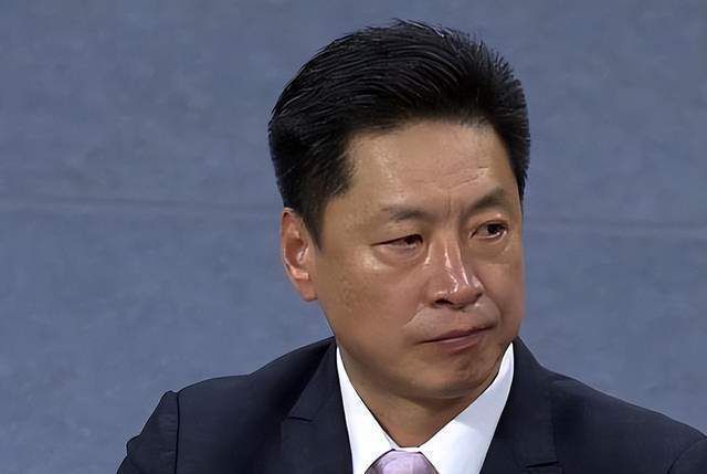 美女扒开屁股让男人捅
